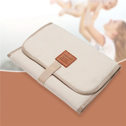 Matelas à Langer Pliable et Imperméable – Tapis de Change Portable en Tissu Oxford pour Bébés et Tout-Petits