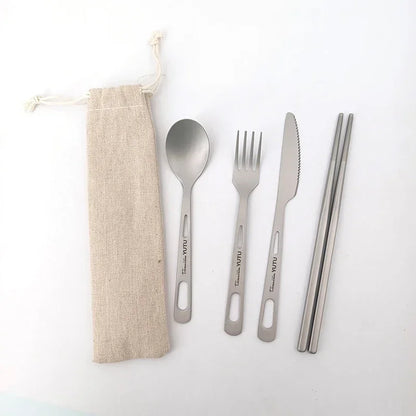 Juego de cubiertos de titanio puro – Juego portátil de cuchillo, tenedor, cuchara y palillos para acampar, hacer senderismo, comer al aire libre, pícnic y uso diario