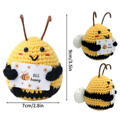 Poupée à énergie positive tissée à la main – Figurine en crochet de légumes et d'animaux avec carte de câlins, cadeau de festival fait à la main et artisanat de décoration intérieure créatif