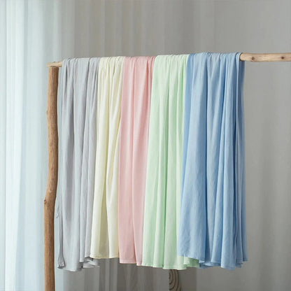 Summer Cooling Blanket – Ice Silk Lightweight Breathable Air Conditioning Quilt for Home & Office