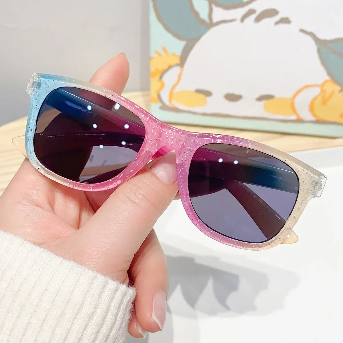 Kids' Colorful Shiny Sunglasses – Trendy & Cute Fashion Eyewear for Girls, Bright New Year Shades for Children's Outdoor Wear
