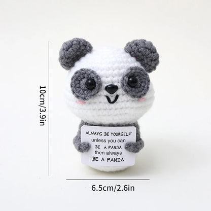 Poupée à énergie positive tissée à la main – Figurine en crochet de légumes et d'animaux avec carte de câlins, cadeau de festival fait à la main et artisanat de décoration intérieure créatif