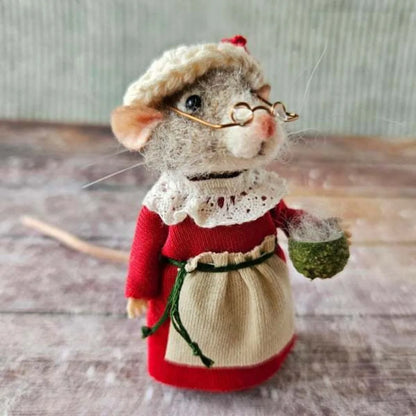 Needle Felted Mouse Christmas Ornament – Cute Wool Felt Mouse Hanging Decoration, Handmade Craft Decor for Christmas Tree & Home
