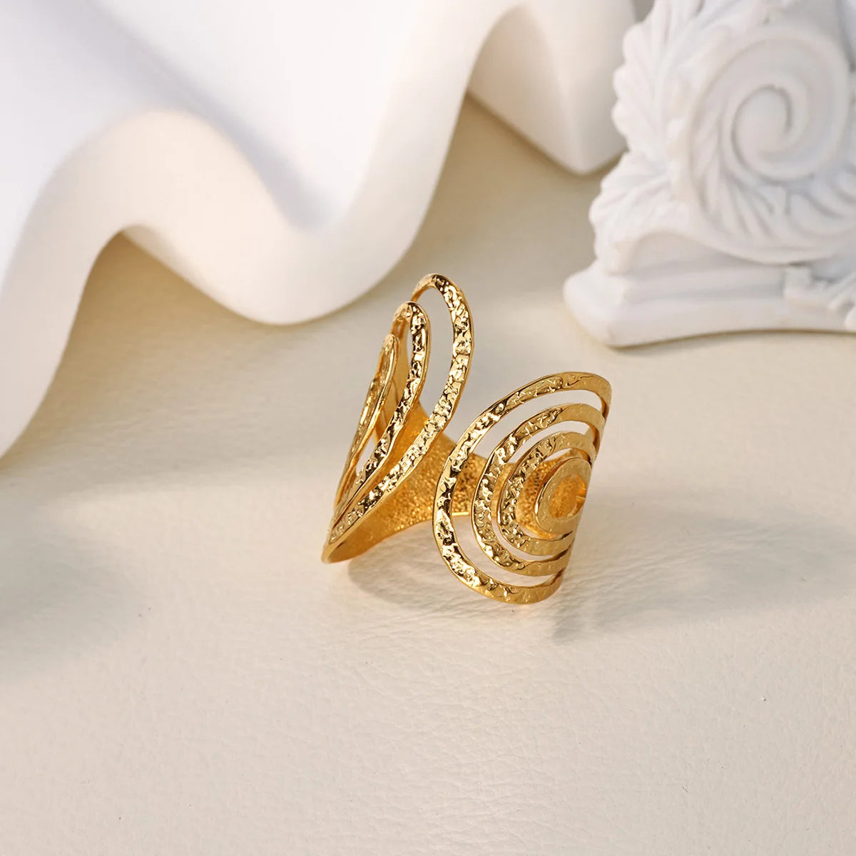 Anillo abierto grueso dorado vintage – Anillo llamativo geométrico de acero inoxidable para mujer