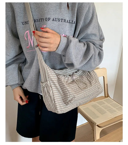 Bolso de hombro de nailon estilo coreano – Bolso tote sencillo a cuadros con cremallera y diseño de nube plisada con cordón ajustable, bandolera de moda para mujer, bolso de mano casual para el día a día