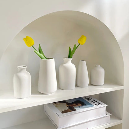 Florero Nórdico de Cerámica Blanca – Jarrón Decorativo Moderno para Sala de Estar, Decoración del Hogar y Escritorio