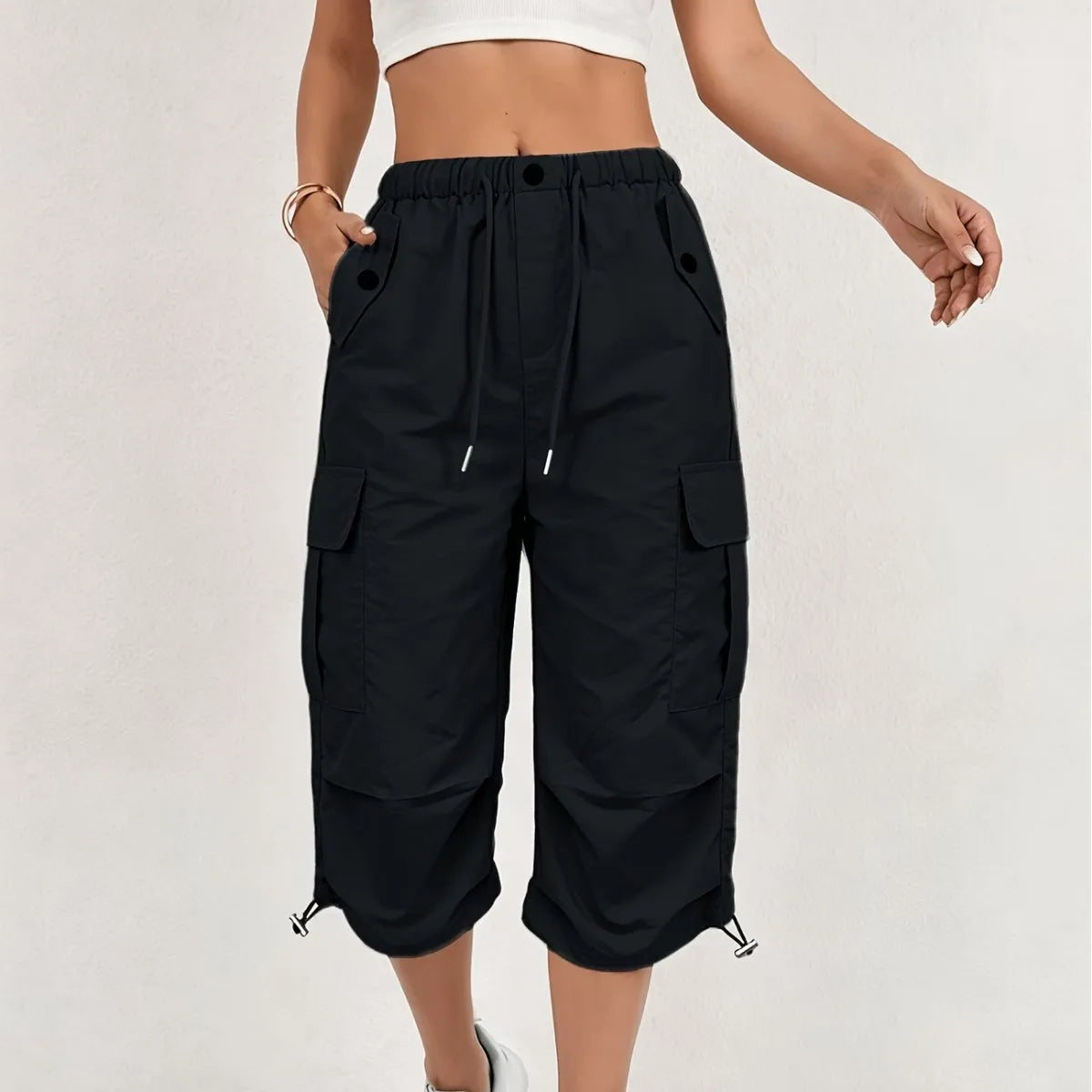 Women's Lightweight Cargo Pants – Quick-Dry Knee-Length Athletic Trousers with Multiple Pockets, Casual Outdoor & Sportswear