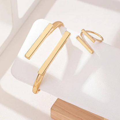 2Pcs Women’s Fashion Geometric Open Bracelet Ring Set Simple Design Trend Holiday Party Gift