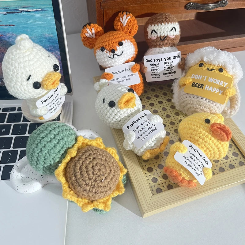 Poupée Pomme de Terre Énergétique Positive au Crochet – Figurine Mignonne en Tricot à Serrer, Artisanat Animalier Kawaii Fait Main au Crochet & Cadeau de Noël