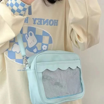 Bolso japonés Harajuku Ita – Bolso bandolera de piel sintética con bolsillo transparente para mujeres y estudiantes de secundaria, bolso de estilo uniforme JK, bolso de almacenamiento de moda Kawaii para coleccionistas y uso diario