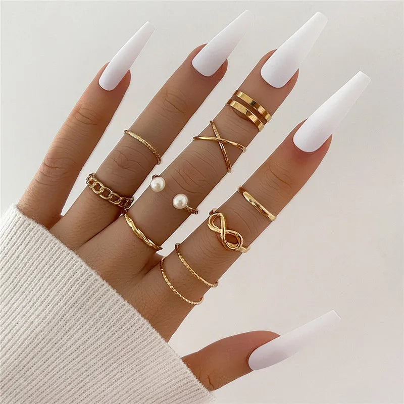 Juego de anillos bohemio dorado para mujer – Anillos apilables de cristal con diseño de amor, corazón, luna, flecha, flor y letra | Regalo de joyería bohemia para boda