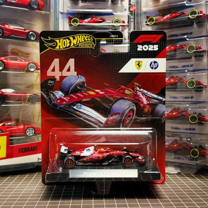 Hot Wheels Premium Gold Label HRV11 F1 – 1:64 Scale Formula Racing Diecast Model Car with Team Livery, Collectible Vehicle & Gift