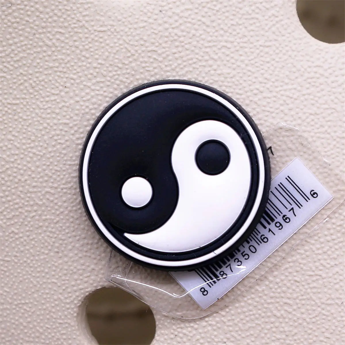 1PC Black & White PVC Shoe Charms – Skull, Ghost & Taichi Shoe Decorations, Shoe Buckle Accessories for Customization & Gifts