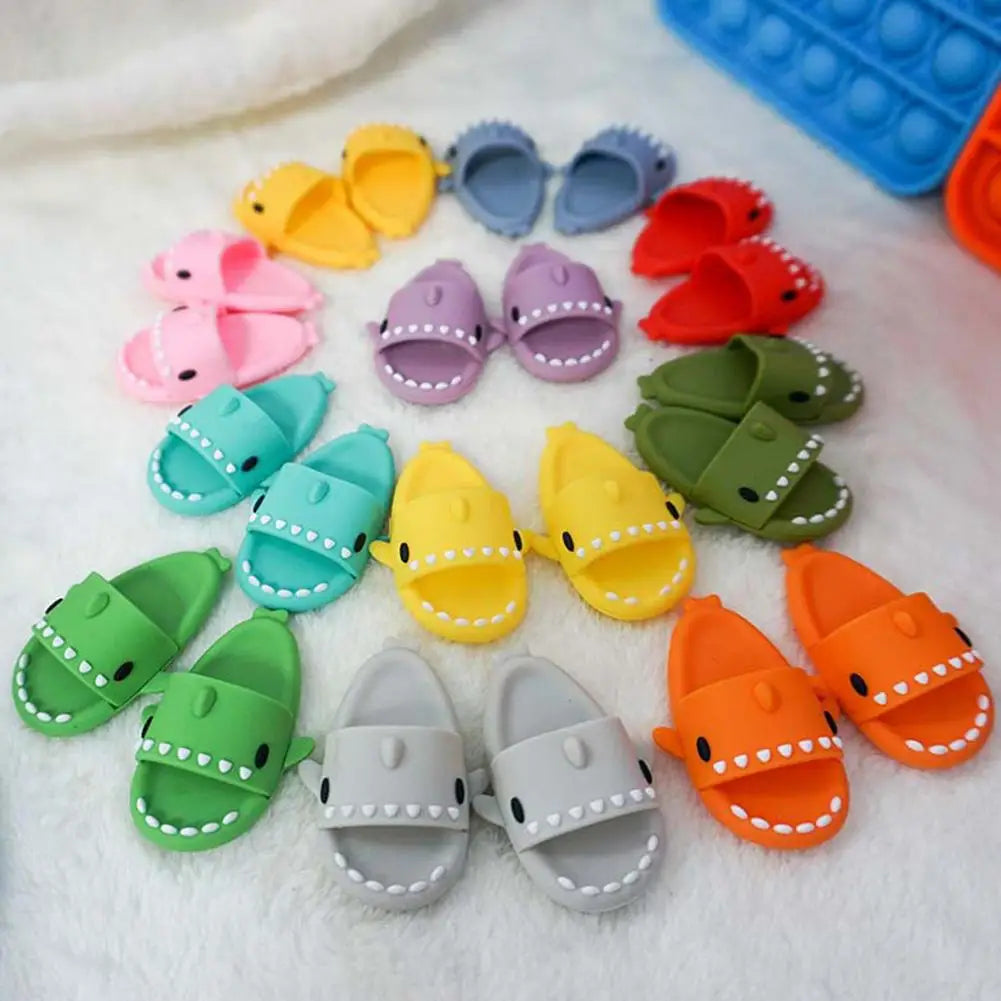 1Pair Mini Shark Pet Slippers – Cute Small Animal Footwear for Hamsters, Turtles, Lizards & Hedgehogs, Funny Pet Accessories