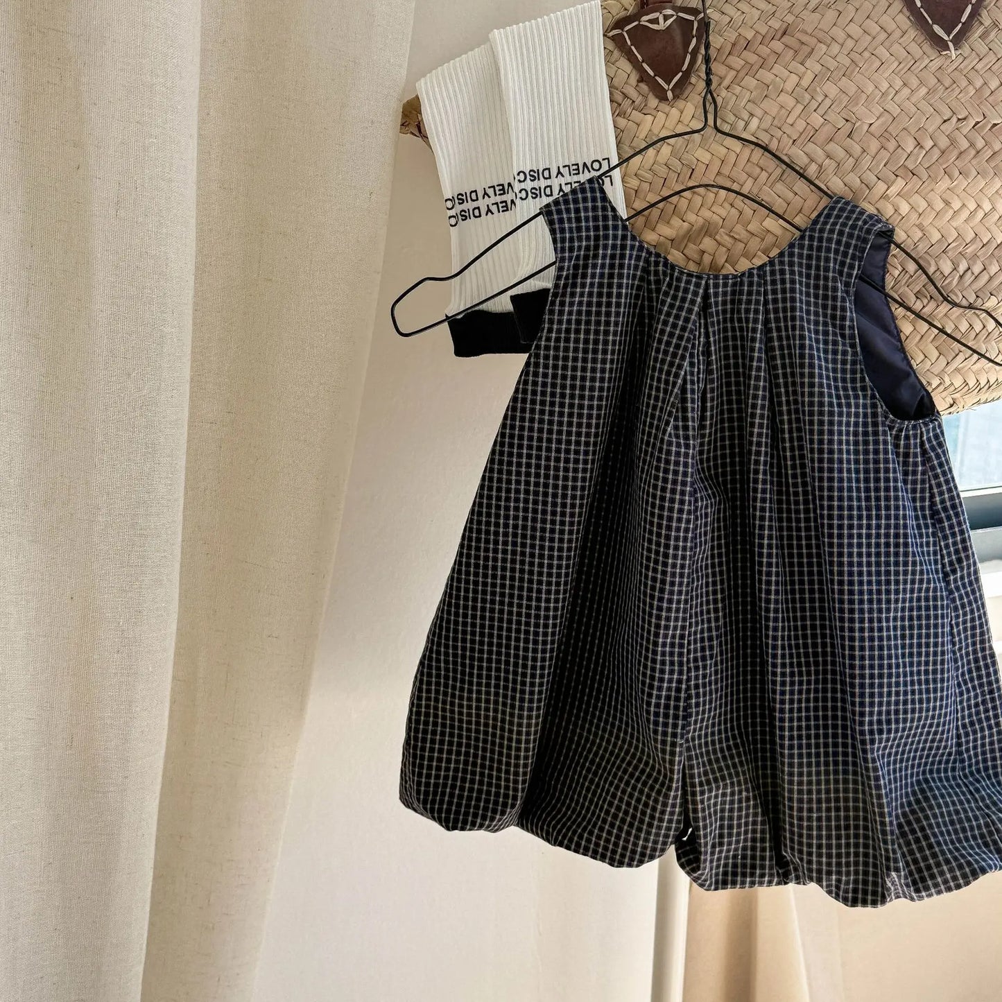 Deer Jonmi 2026 Mono a cuadros de verano para bebé niña – Pelele linterna sin mangas estilo coreano, body informal de ajuste holgado para niños, conjunto de verano cómodo para bebés y niñas