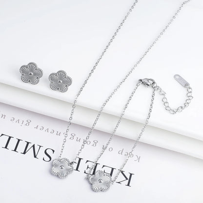 3Pcs Women’s 18K Gold Plated Five Leaf Flower Jewelry Set Clover Necklace Earrings Bracelet Party