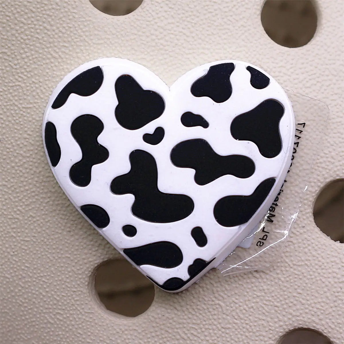 1PC Black & White PVC Shoe Charms – Skull, Ghost & Taichi Shoe Decorations, Shoe Buckle Accessories for Customization & Gifts