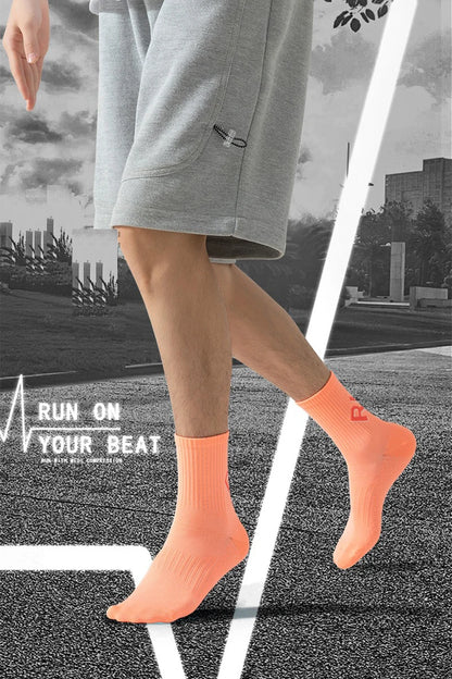 Running Socks for Men & Women – Quick-Dry Middle Tube Crew Socks for Marathon, Cycling & Fitness Training