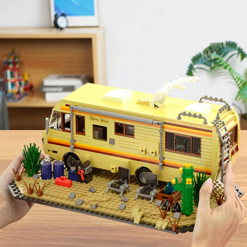 Breaking Bad RV Camper Bus Building Blocks – Technical Adventure Vehicle Model, DIY Assemble Car Bricks Toy & Collectible Display Set for Fans
