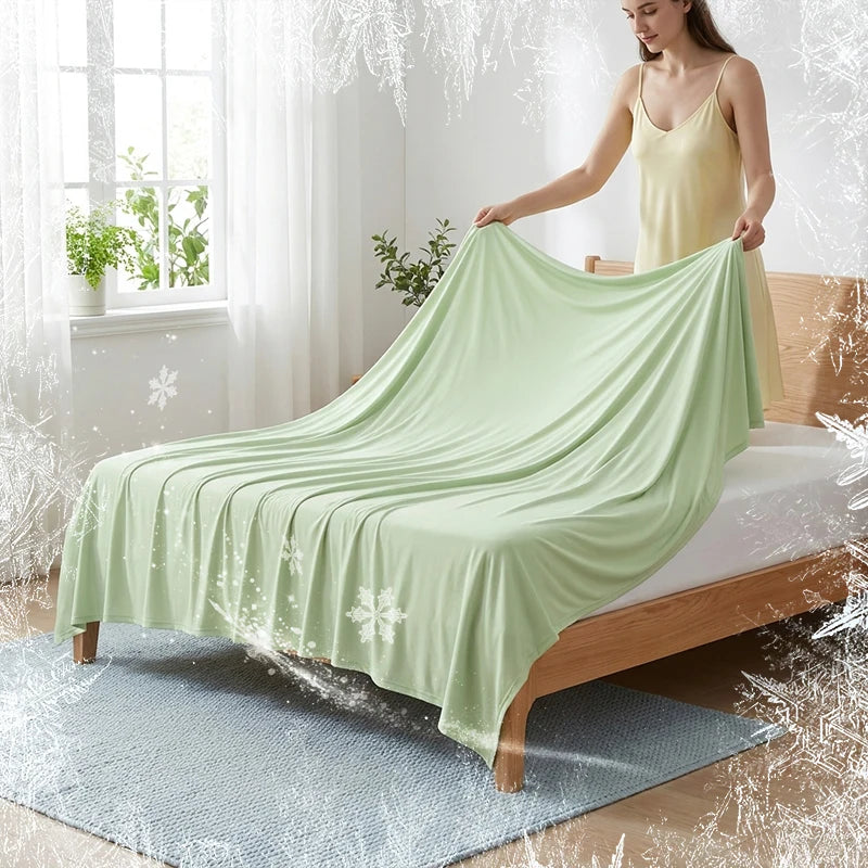 Summer Cooling Blanket – Ice Silk Lightweight Breathable Air Conditioning Quilt for Home & Office