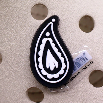 1PC Black & White PVC Shoe Charms – Skull, Ghost & Taichi Shoe Decorations, Shoe Buckle Accessories for Customization & Gifts