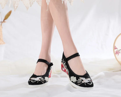 Zapatos de plataforma de lona bordados vintage para mujer – Zapatos casuales estilo étnico chino Hanfu, zapatillas sin cordones Harajuku de otoño