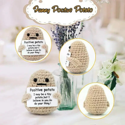 Poupée câlin pomme de terre à énergie positive – Mini ami de poche tricoté en laine, fait à la main, avec carte, cadeau de Noël amusant et décoration de chambre
