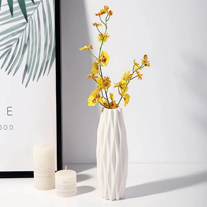 Nordic Modern Plastic Flower Vase – Minimalist Decorative Vase for Fresh Flowers & Home Décor