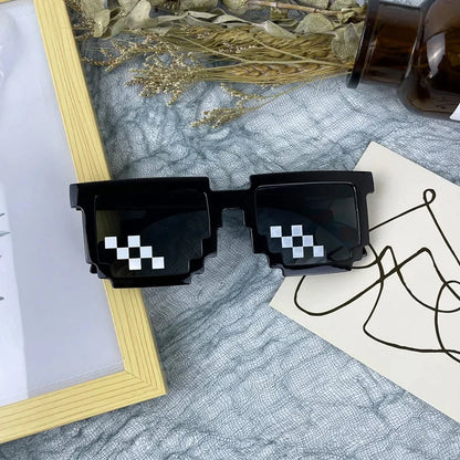 Funny Kids Pixel Sunglasses – Square Mosaic Cosplay Eyewear for Action Game-Themed Parties, Costume Accessories & Children's Gifts