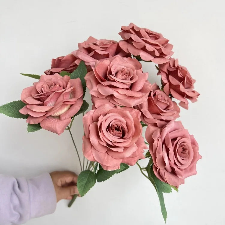 Ramo de rosas de diamantes de 9 cabezas – Rosas artificiales sintéticas con detalles de diamantes brillantes, arreglo floral realista para boda, decoración del hogar, sala de estar y regalo