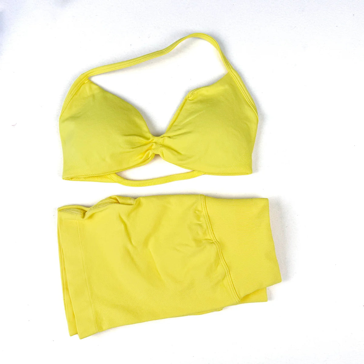 Seamless 2-Piece Yoga Sports Set – Strappy Halter Crop Top with Removable Pads & Quick-Dry Backless Shorts for Gym and Fitness