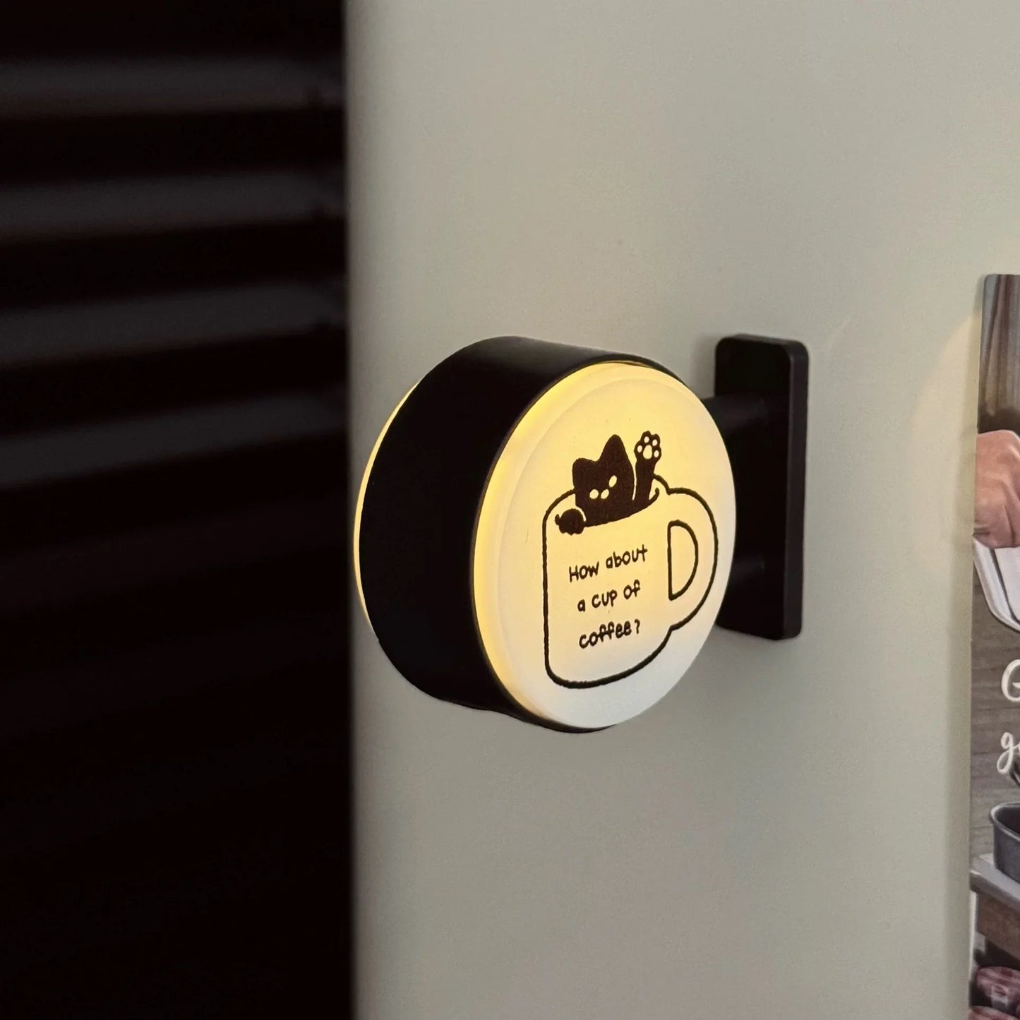 Retro Coffee Shop Fridge Magnet – Glowing Miniature Coffee Corner Magnetic Ornament for Home Décor