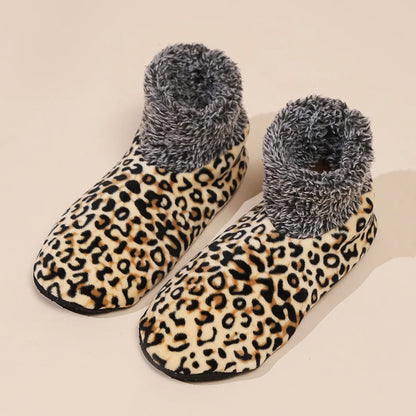 Leopard Print Floor Socks – Warm Fall & Winter Home Socks for Women & Men, Soft Snow & Carpet Slipper Socks with Non-Slip Sole