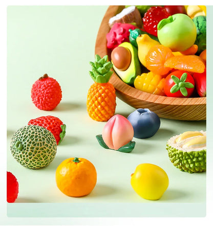 Lot de 10 mini figurines de fruits – Miniatures de fruit du dragon, noix de coco, melon d'eau, orange, pomme, banane et ananas pour la décoration de jardin miniature, les scènes de maison de poupée, les pots de plantes et les loisirs créatifs