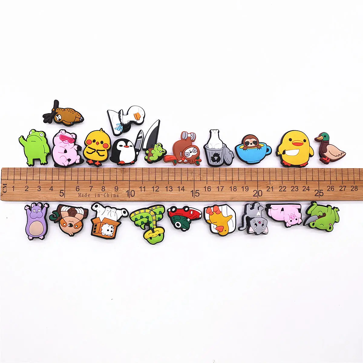1PC Cartoon Animal Shoe Charm – Cute PVC Clog Pins with Duck, Penguin, Frog, Bear & Pig Designs, Funny Shoe Decorations
