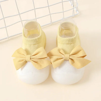 Zapatos y calcetines primeros pasos para bebés – Bonitas zapatillas de dibujos animados para bebés con suela de goma suave para niños y niñas