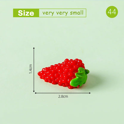 Lot de 10 mini figurines de fruits – Miniatures de fruit du dragon, noix de coco, melon d'eau, orange, pomme, banane et ananas pour la décoration de jardin miniature, les scènes de maison de poupée, les pots de plantes et les loisirs créatifs