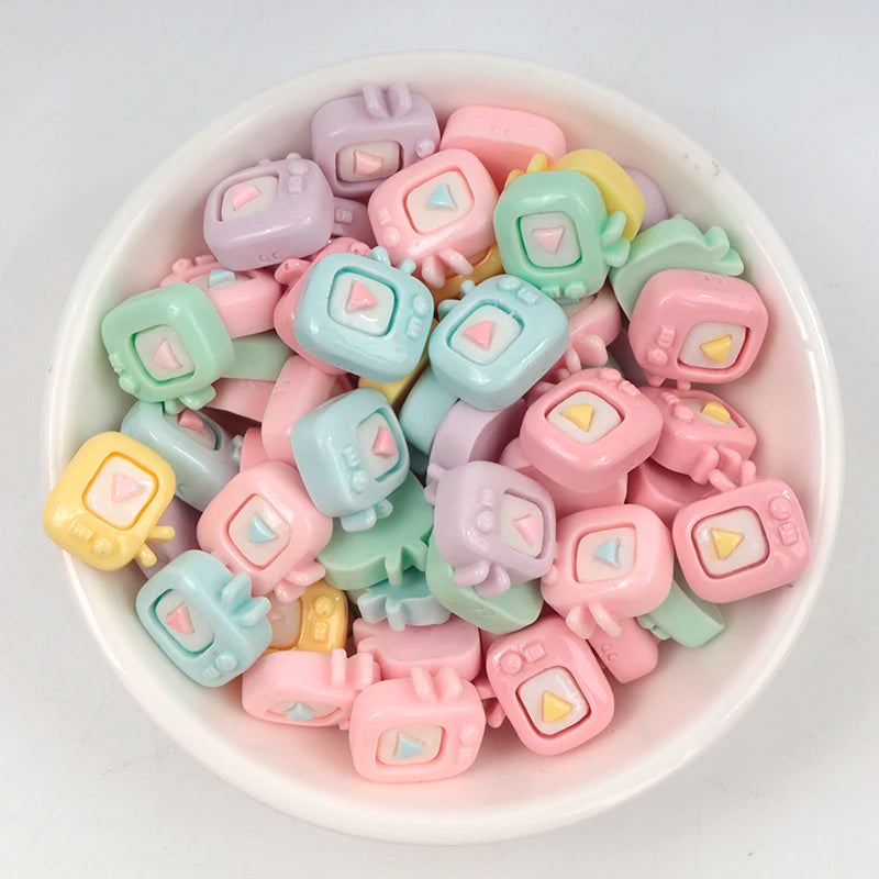30/300pcs Mini Breloques en Résine Bonbon Fleur Amour – Mignons Accessoires de Bricolage pour Nail Art, Barrettes à Cheveux, Scrapbooking, Bijoux Faits Main et Projets Créatifs pour Enfants