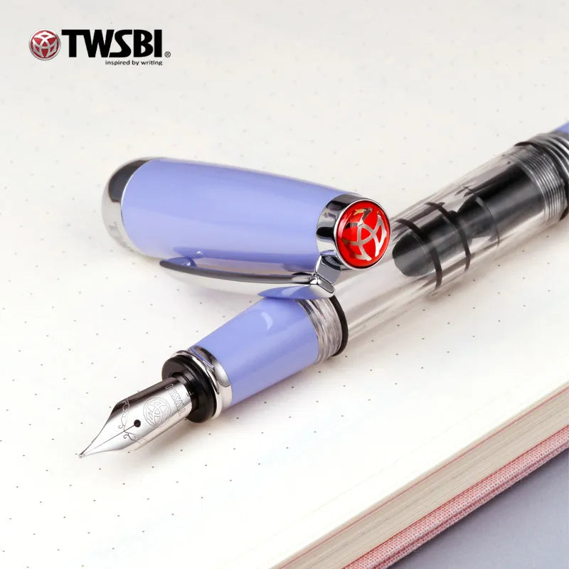 Set de pluma estilográfica TWSBI Diamond 580 Mini Lavanda Púrpura – Edición Limitada con caja de tinta de regalo, pluma de escritura premium para diario, caligrafía, negocios y colección de papelería