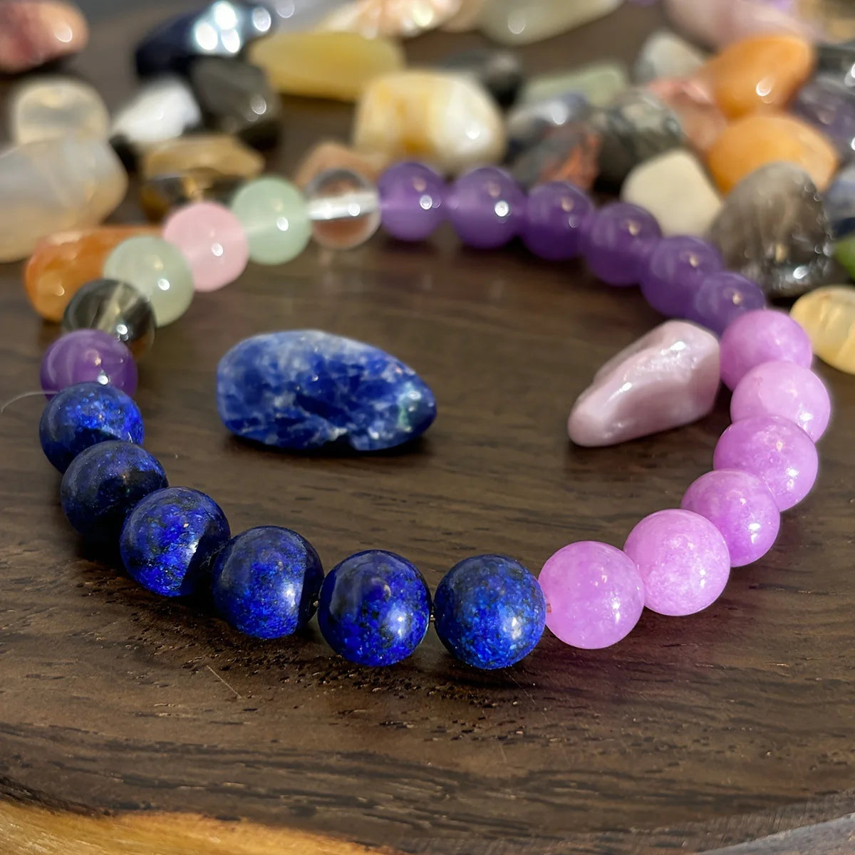 Pulsera de Cuentas de Piedra Natural – Pulsera de Cristal Simbólica para Mujeres y Hombres, Protección Espiritual, Amor Propio y Regalo de Joyería de Moda
