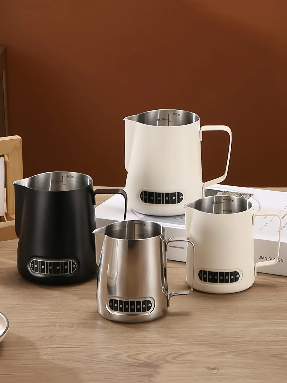 Jarra para espumar leche de café con indicador de temperatura - Jarra espumadora de leche de acero inoxidable con escala de medición para Latte Art y Espresso