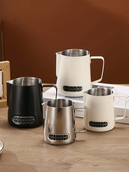 Jarra para espumar leche de café con indicador de temperatura - Jarra espumadora de leche de acero inoxidable con escala de medición para Latte Art y Espresso