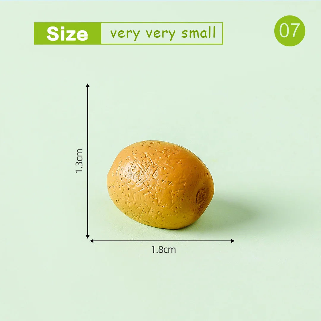 Lot de 10 mini figurines de fruits – Miniatures de fruit du dragon, noix de coco, melon d'eau, orange, pomme, banane et ananas pour la décoration de jardin miniature, les scènes de maison de poupée, les pots de plantes et les loisirs créatifs
