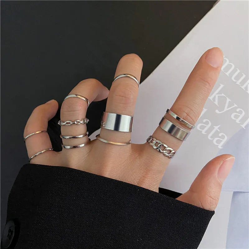 Juego de anillos bohemio dorado para mujer – Anillos apilables de cristal con diseño de amor, corazón, luna, flecha, flor y letra | Regalo de joyería bohemia para boda
