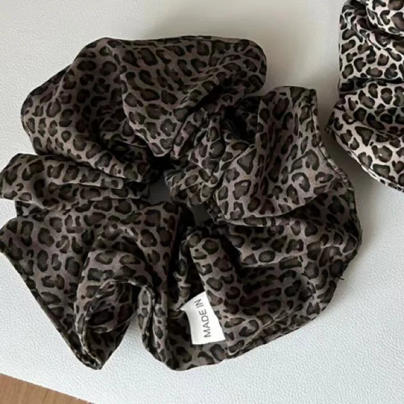 Korean Leopard Print Oversized Scrunchie – Large Elastic Hair Tie for Women & Girls | Retro Fashion Ponytail Hair Accessory