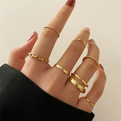 Conjunto de anillos apilables de circonita cúbica plateada para mujer – Luna, flecha, flor y corazón | Joyería de moda para boda y regalo
