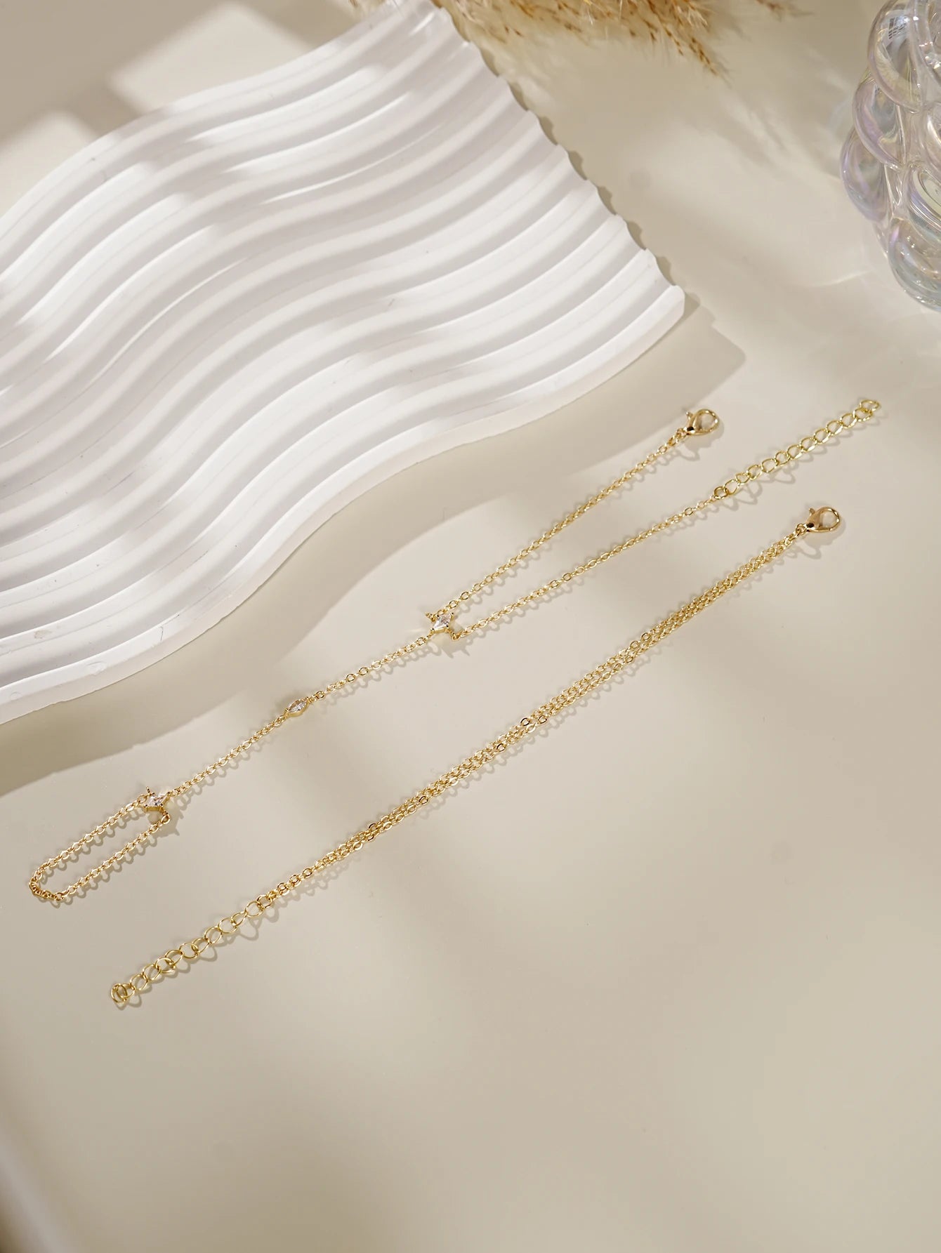 Pulsera de dedo con cadena ultradelgada de 2 piezas – Joyas de cadena de mano minimalistas en capas para mujer | Accesorio de moda diario