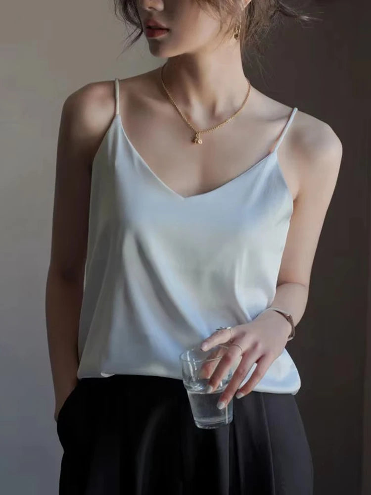 Caraco en satin de soie pour femme – Débardeur léger d'été sans manches à col en V et bretelles spaghetti