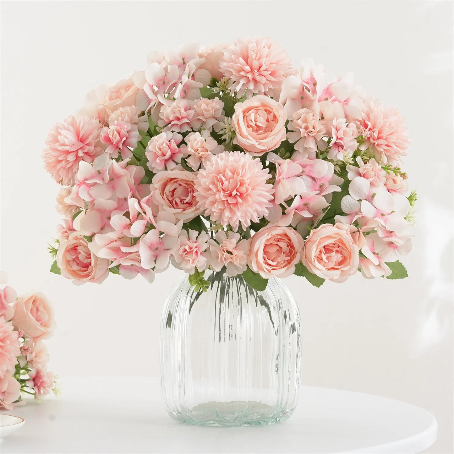 Ramo de flores artificiales realista – Arreglo floral sintético de peonía, crisantemo e hortensia con tallos, decoración reutilizable para el hogar, decoración para bodas y accesorios de fotografía