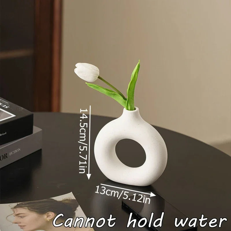 Nordic Donut-Shaped Decorative Vase – Modern Minimalist Plastic Flower Vase for Home & Table Décor